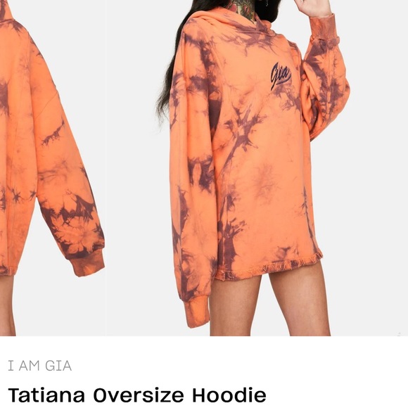 I Am Gia Tatiana Oversized Hoodie - Picture 3 of 7